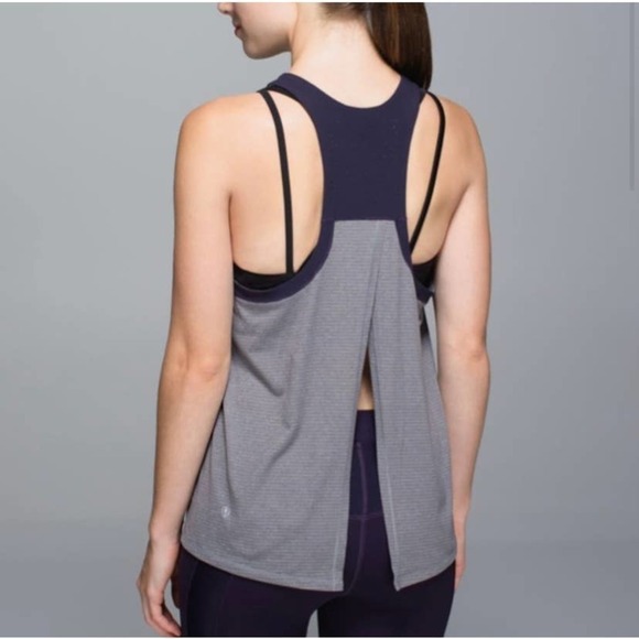 Lululemon Clip In Tank Top - Picture 2 of 12